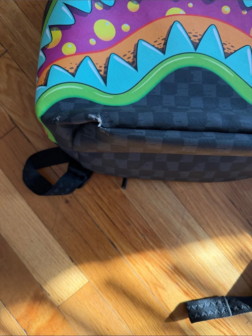 Sprayground bold shark